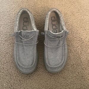 Mens Size 9 Hey Dudes